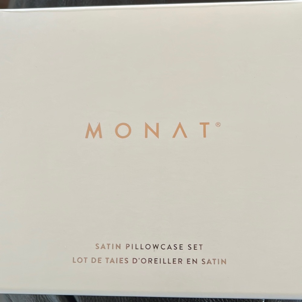 Monat Standard Satin Pillowcase Set